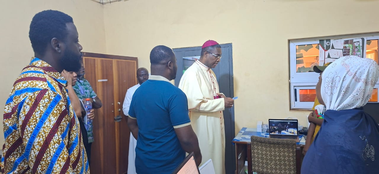 Apostolic_visit